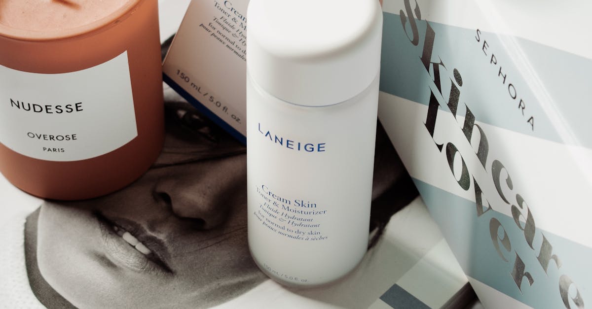 The Role of Hyaluronic Acid in Locking in Moisture